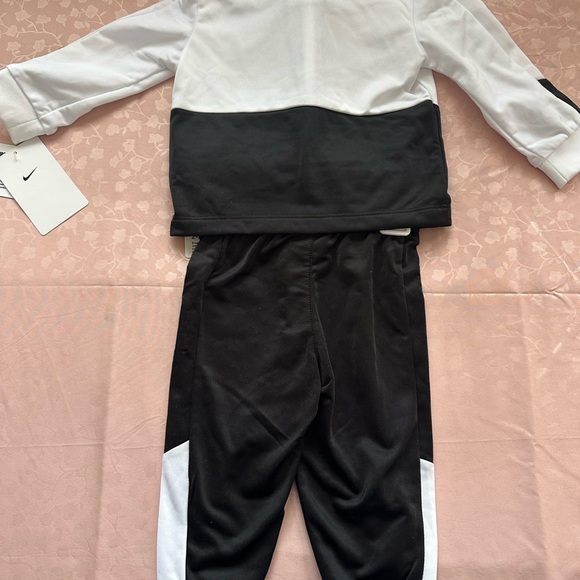 🆕Nike Baby Boy Dri Fit Full Zip Jacket/Jogger Pants Set - Picture 7 of 15
